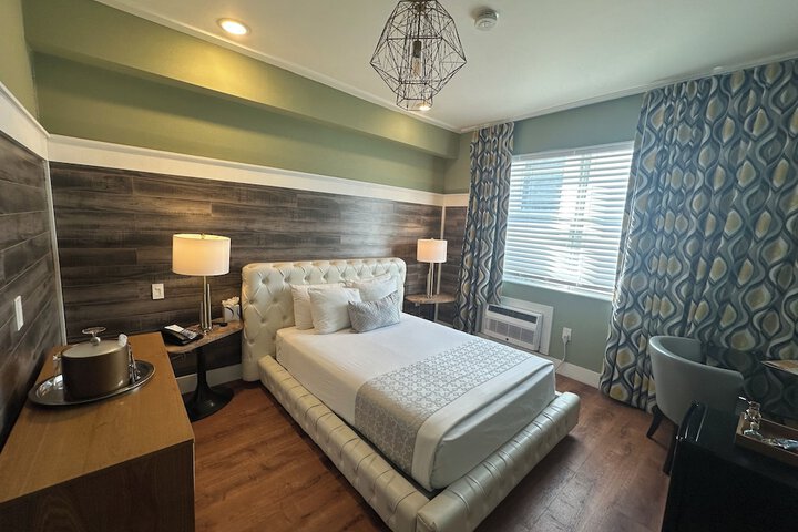 Room 6 of 59