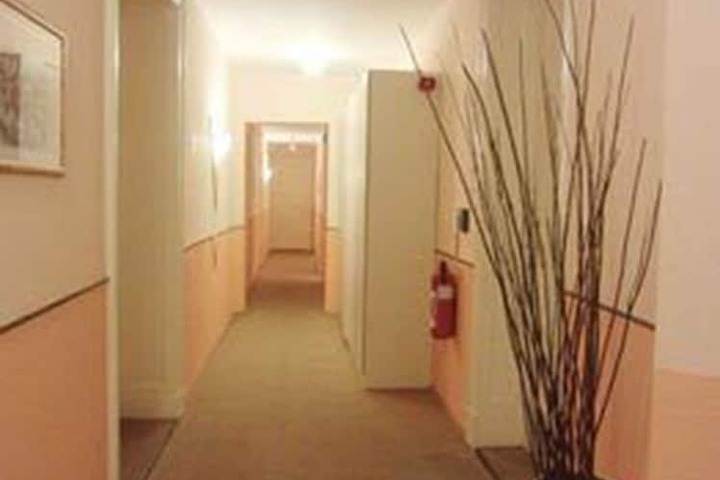 Ballroom/Hall 38 of 39