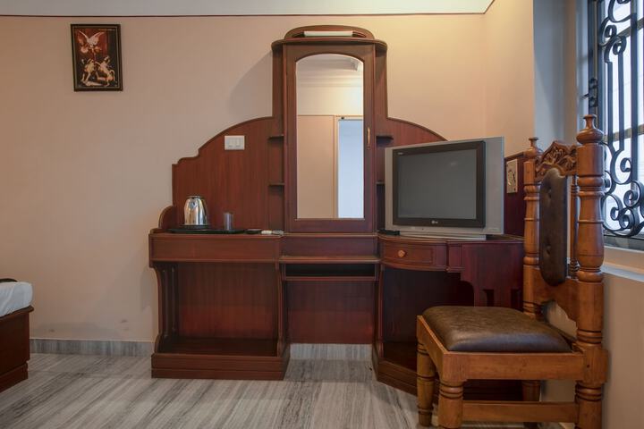Room 11 of 51