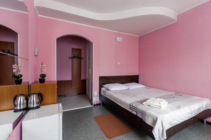 Room 17 of 75