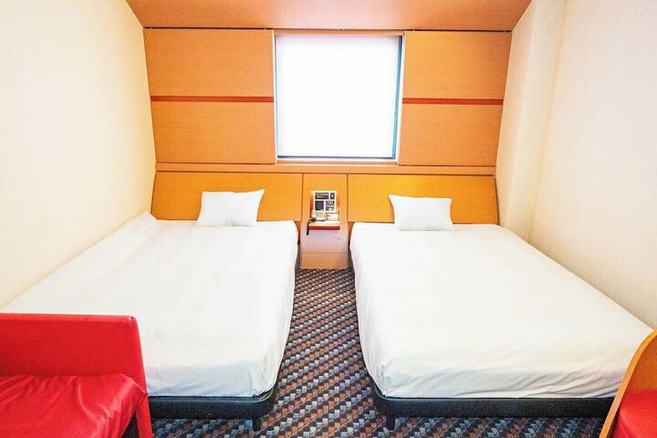 Room 18 of 60