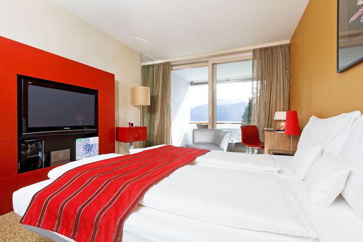 Room 4 of 30