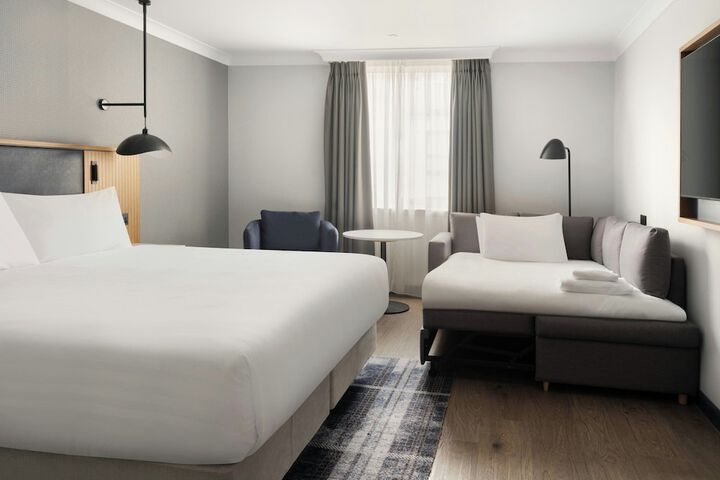 Room 32 of 118