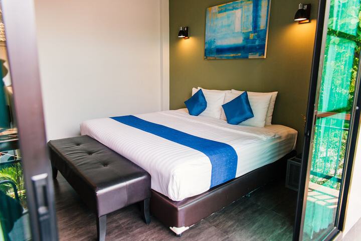 Room 27 of 125