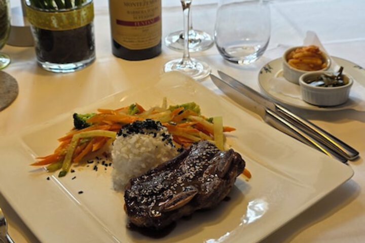 Dining 66 of 76