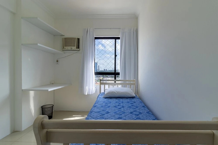 Room 3 of 16