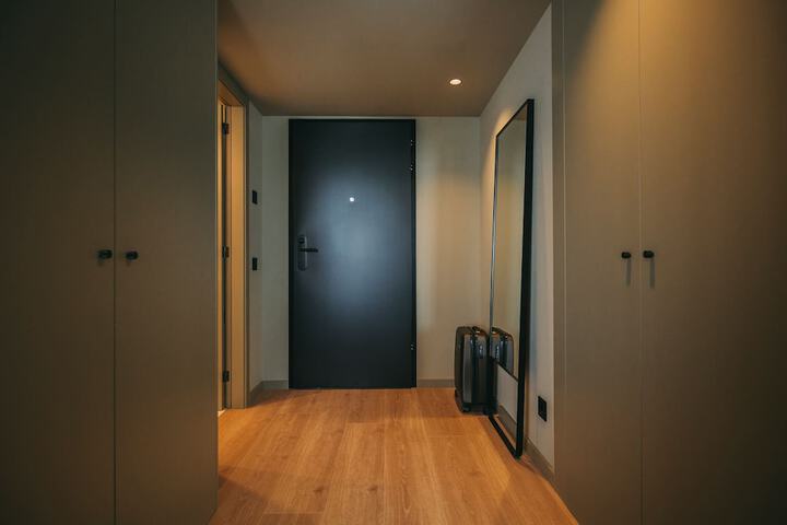 Room 81 of 145