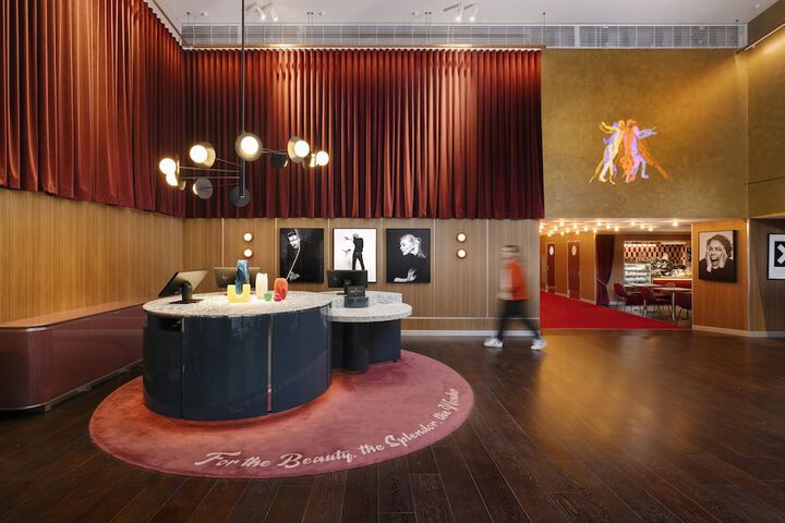 Hotel 71 of 74