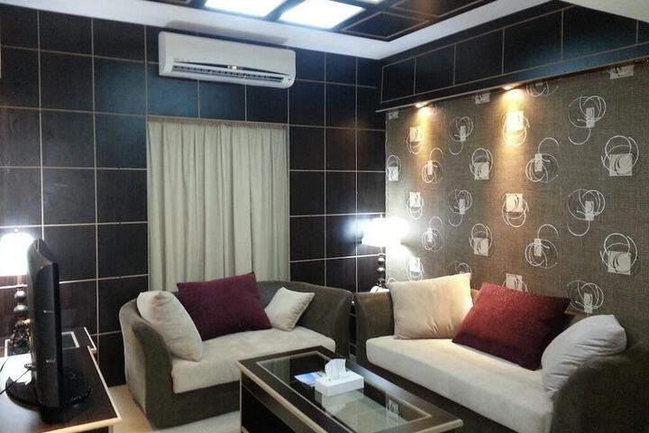 Room 12 of 17