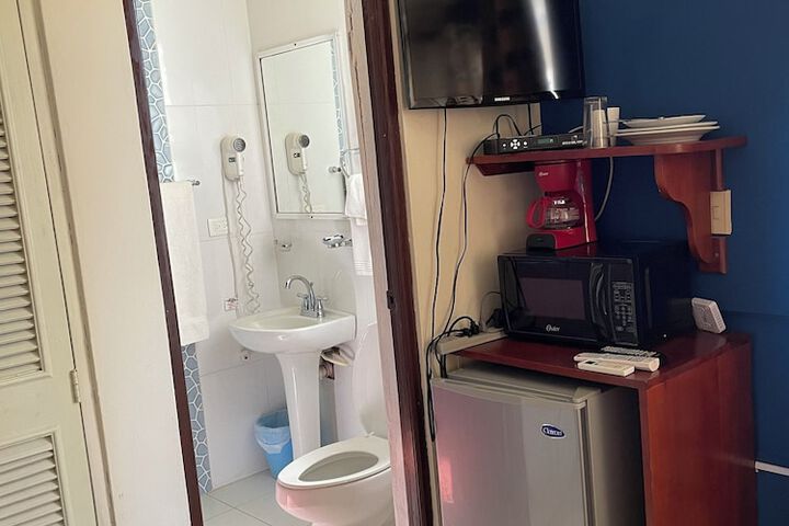 Room 32 of 101