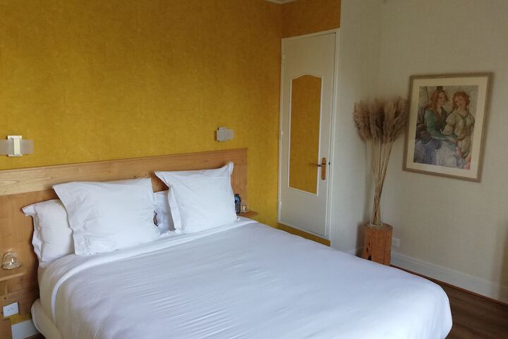 Room 2 of 24