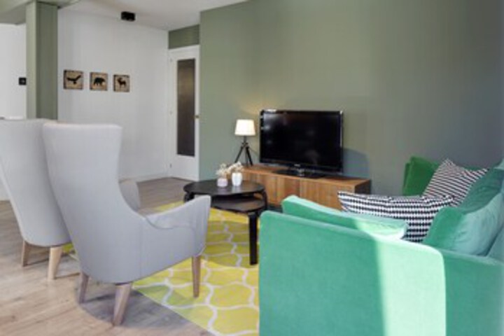 Room 12 of 18
