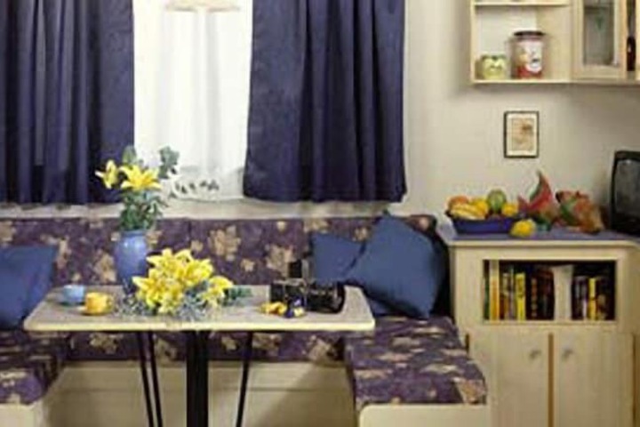 Room 12 of 27
