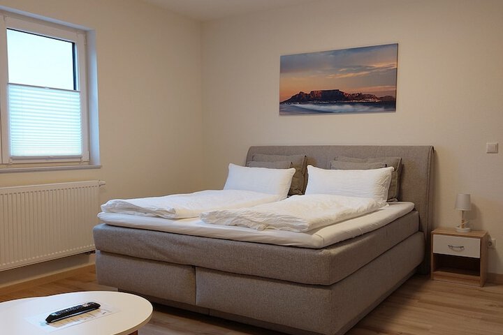 Room 12 of 50
