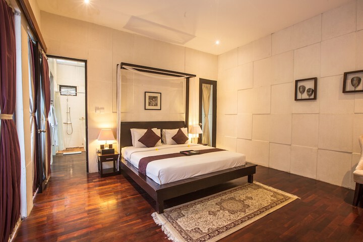 Room 15 of 52
