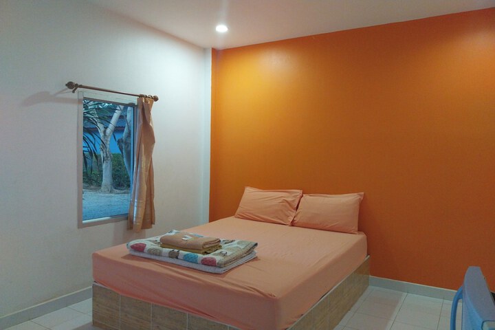 Room 9 of 47