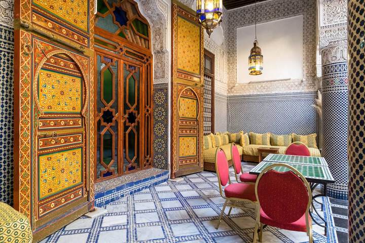 Entrance & Lobby