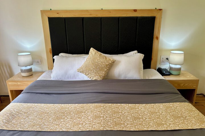 Room 2 of 30