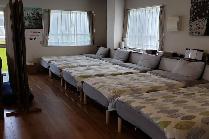 Room 2 of 22