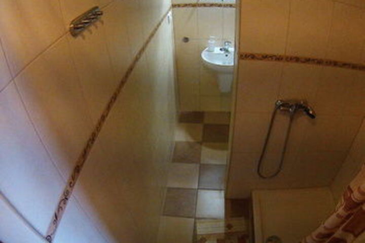Room 4 of 69