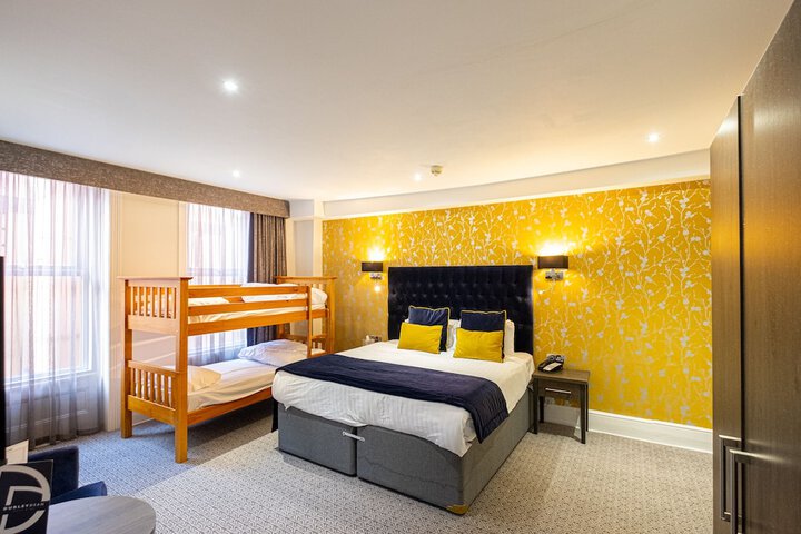 Room 16 of 64