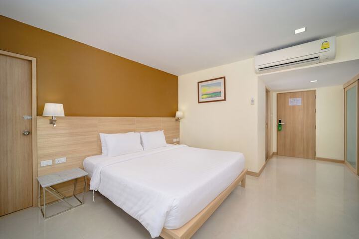 Room 16 of 74
