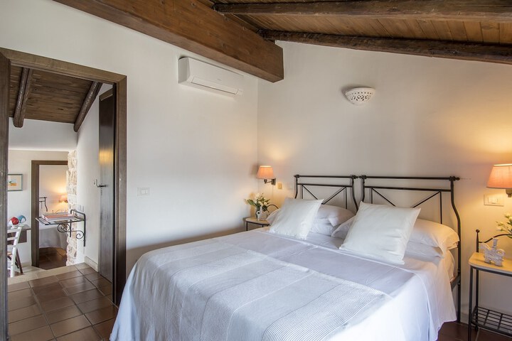 Room 10 of 75