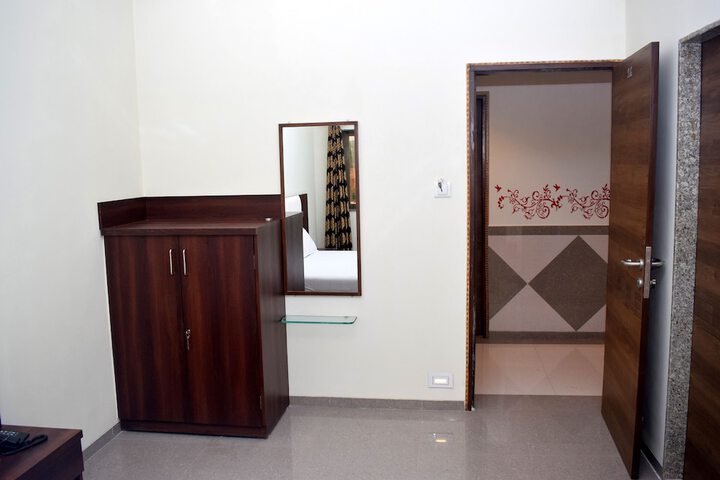 Room 20 of 36