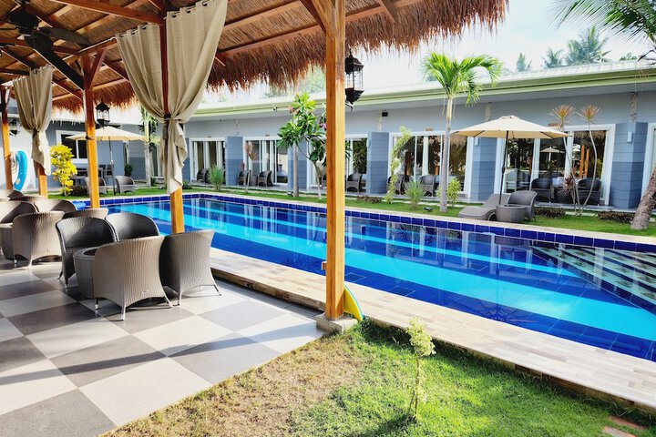 Pool 43 of 60