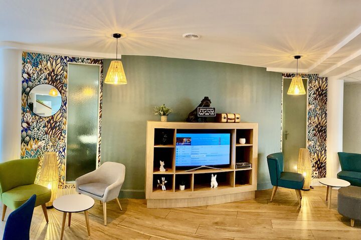 Hotel Interior 10 of 75