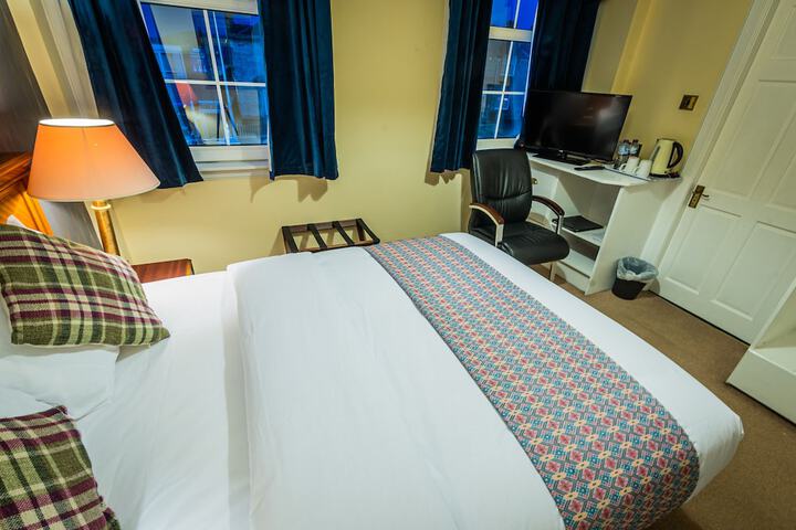 Room 7 of 21