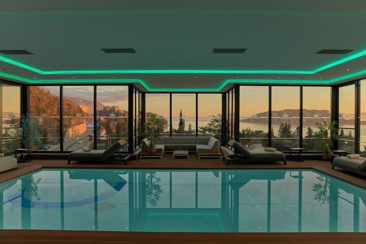 Pool 60 of 130