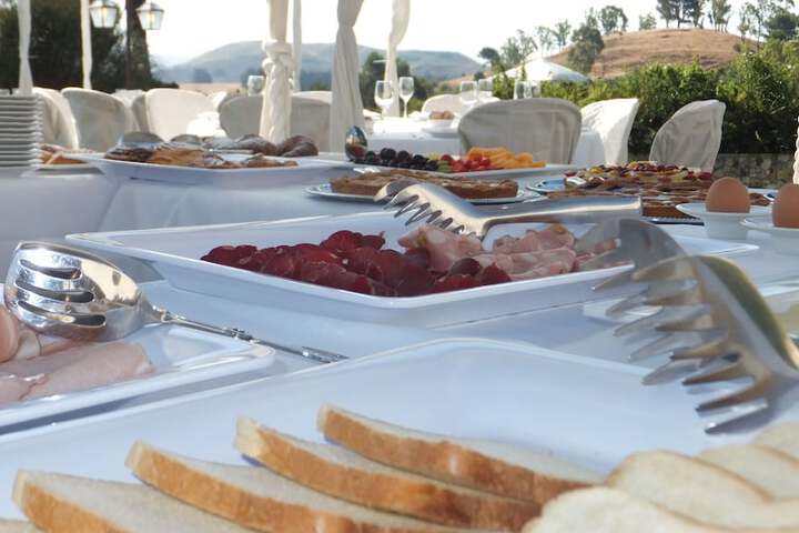 Dining 62 of 92