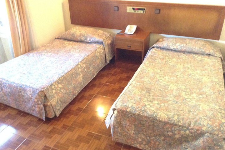 Room 8 of 47