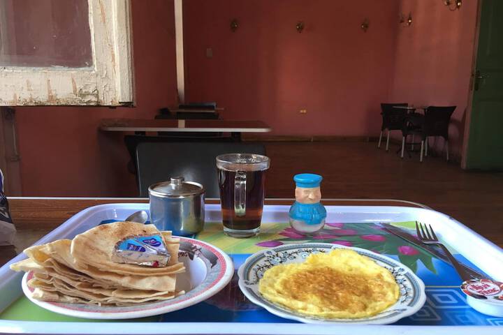 Breakfast/Coffee Service 26 of 38