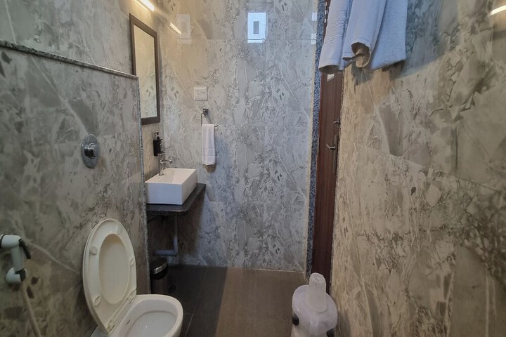 Room 55 of 75