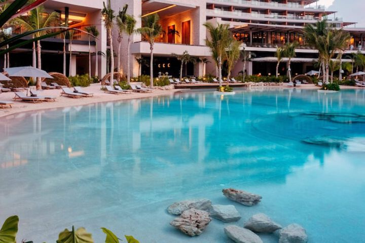 Pool 45 of 140