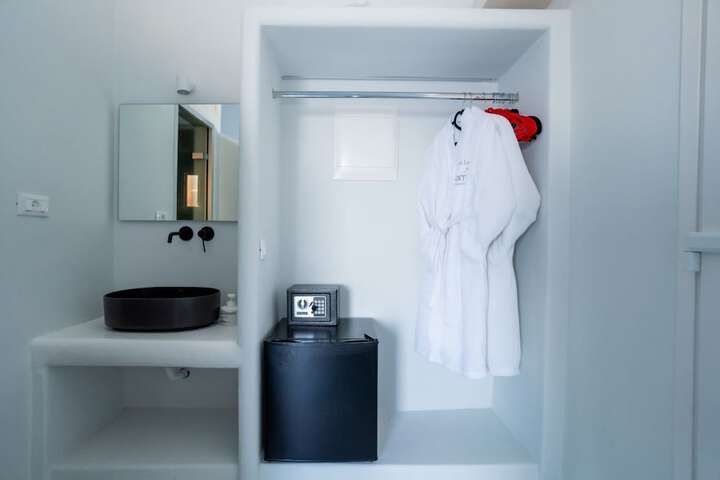 Room 2 of 50