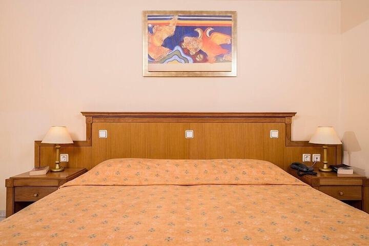Room 22 of 340