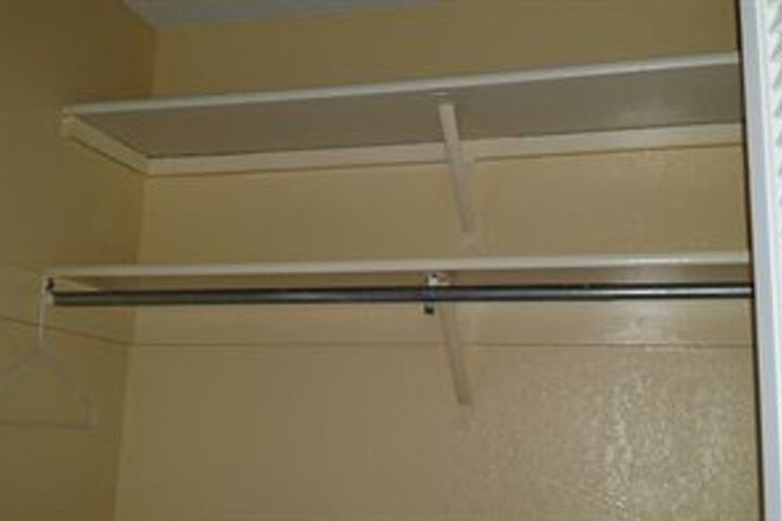 Room 4 of 6
