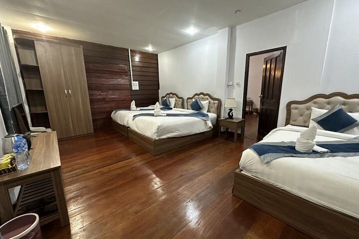 Room 20 of 38