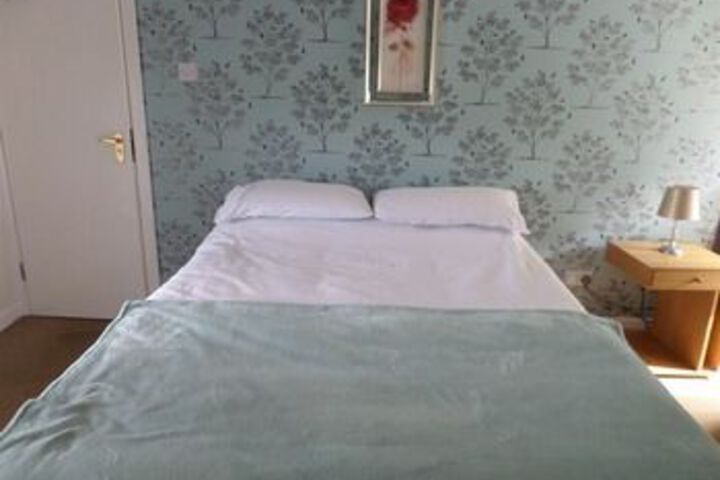 Room 10 of 24