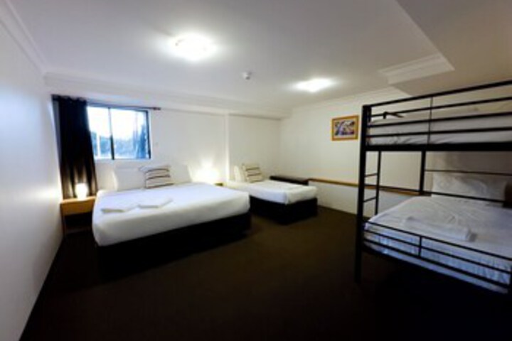 Room 25 of 63