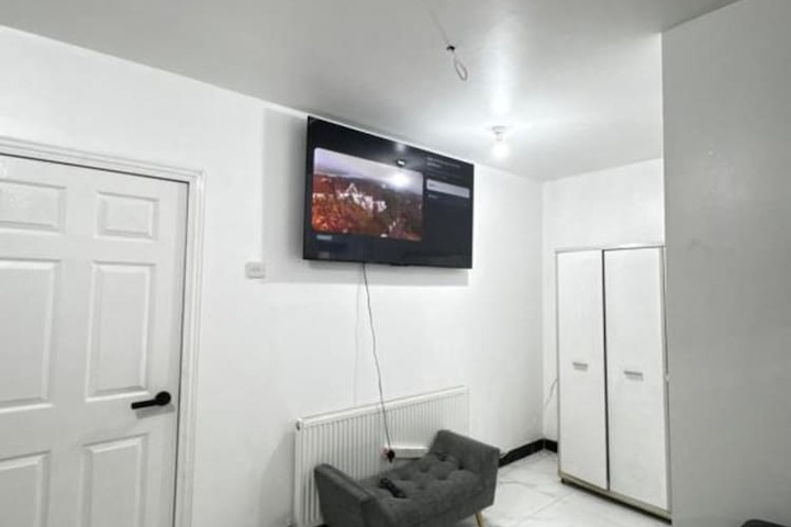 Room 11 of 22
