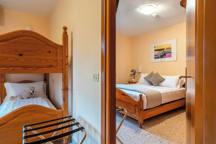 Room 7 of 41
