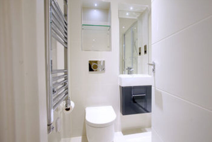 Room 2 of 40