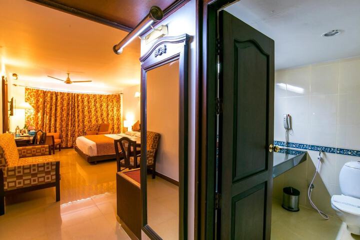 Room 27 of 51