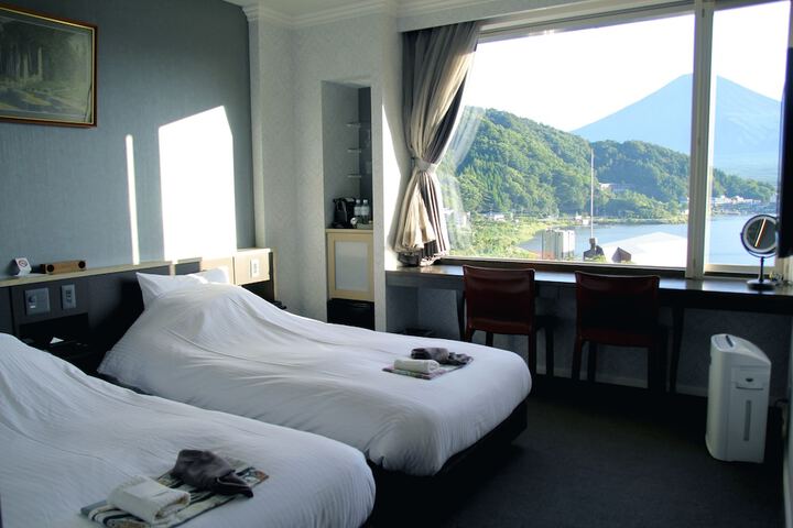Room 21 of 127