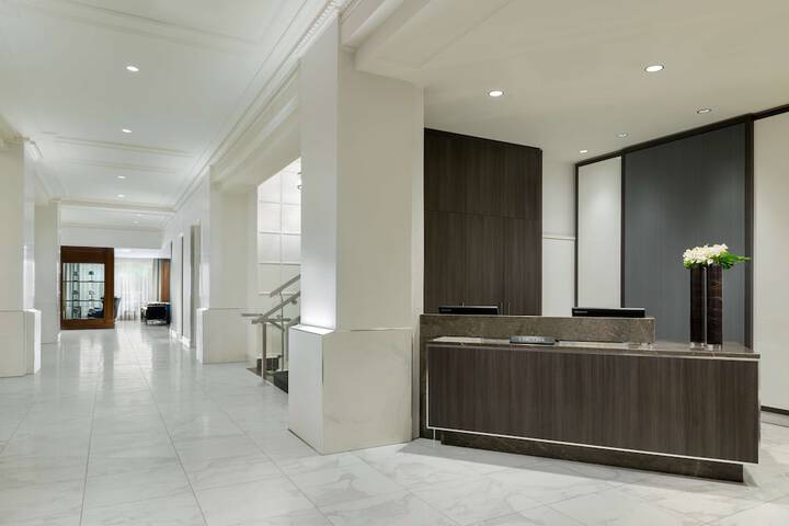 Hotel Interior 14 of 144