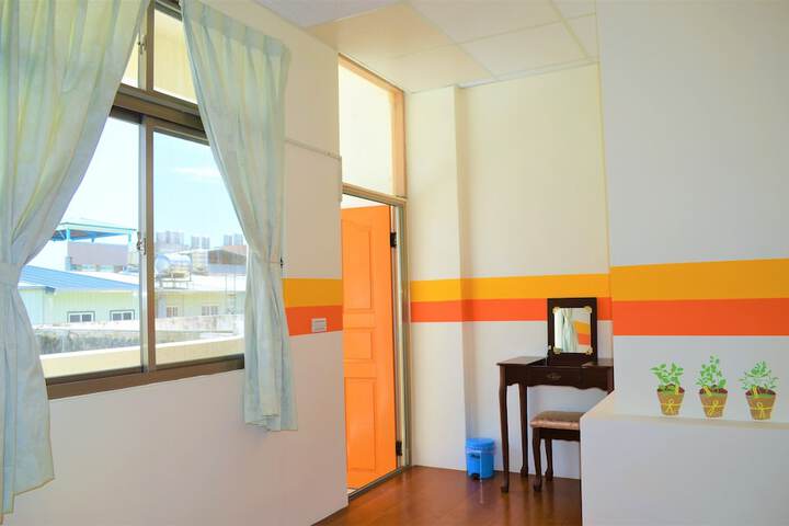 Room 5 of 41